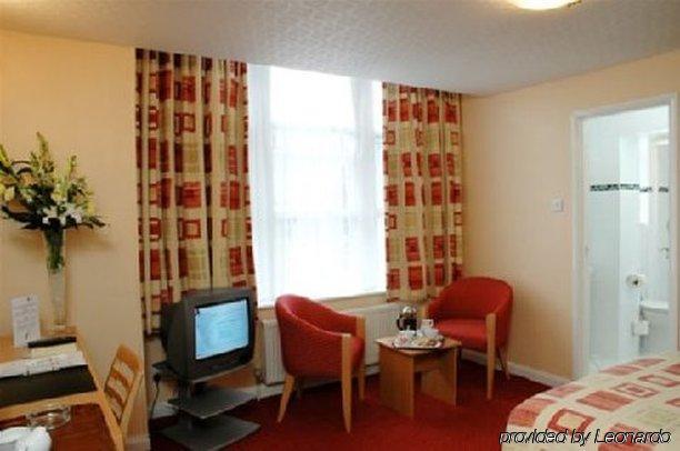 Antoinette Hotel Kingston Kingston upon Thames  Room photo